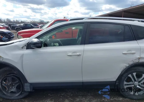 2016 Toyota Rav4 Le z USA, uszkodzony, nr VIN JTMBFREV1GD185758
